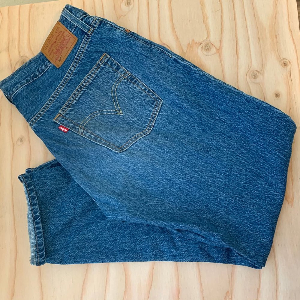 Levi's Jean's 501 Taper Forever Your Girl - 30